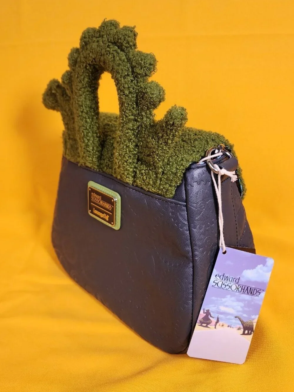 Loungefly Edward Scissorhands Sherpa Topiary Floral Horror Movie Crossbody Bag - Picture 5 of 12